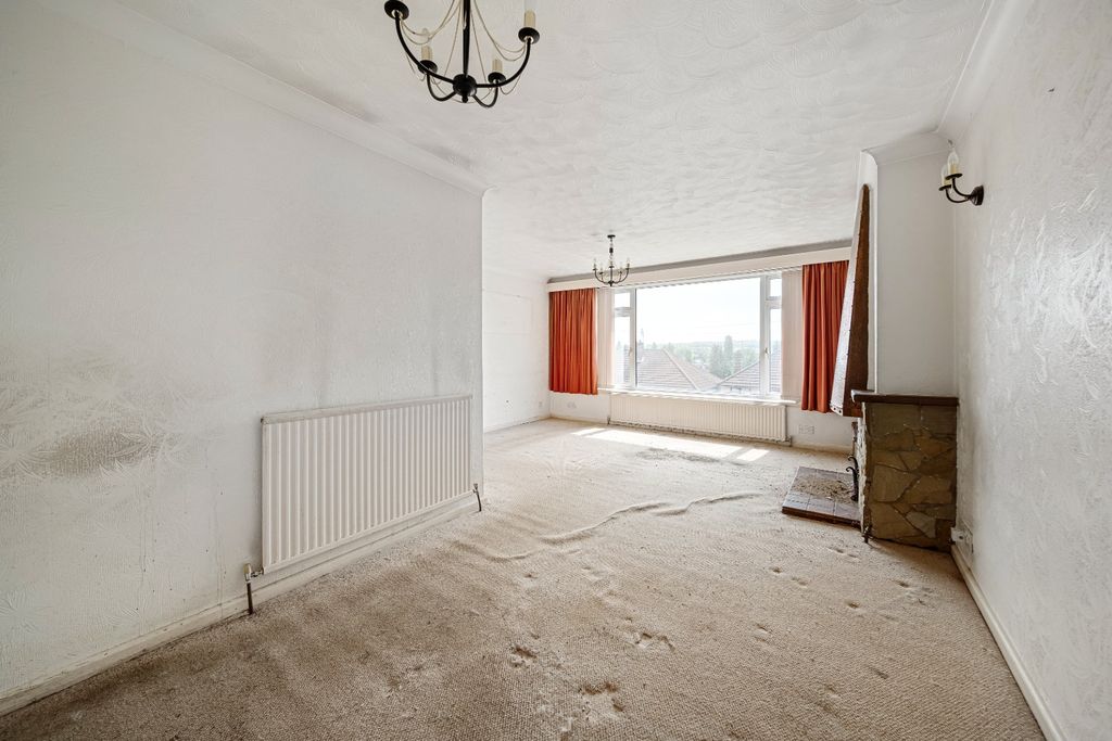Property photo 3 of 17 4161373