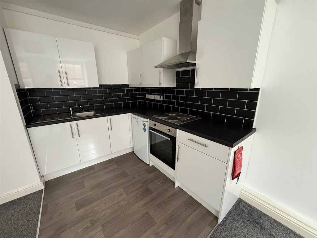 Property photo 2 of 6 Kitchen.Jpeg