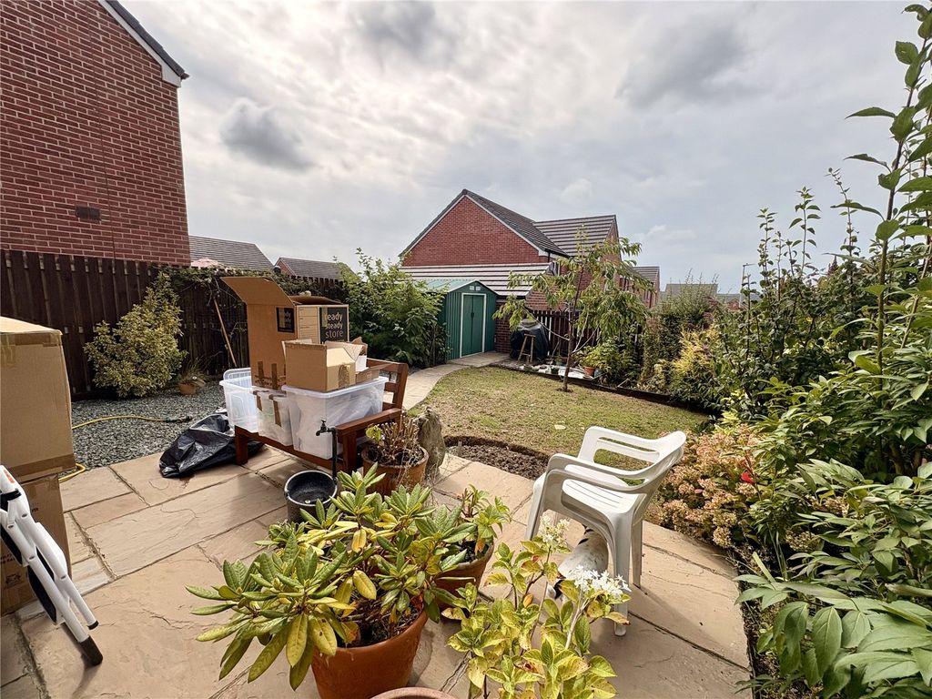 Property photo 2 of 17 Picture No. 14