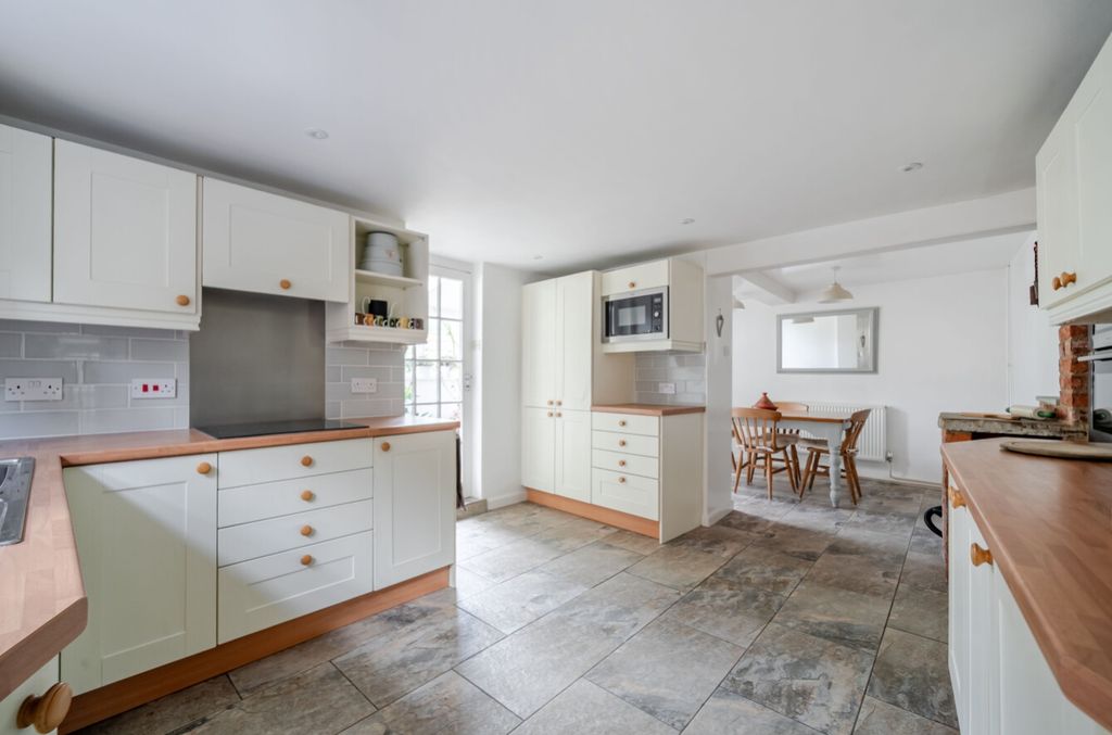 Property photo 3 of 24 1486238-10-6A44F6Ff13670
