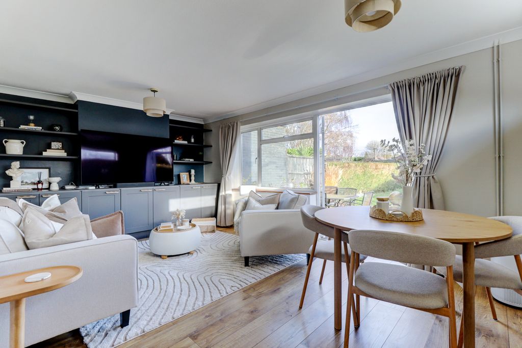 Property photo 2 of 15 Picture No. 04