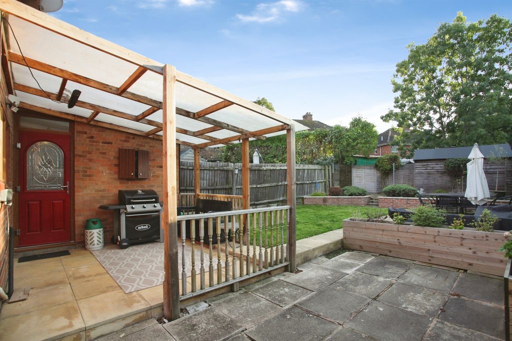 Property photo 2 of 18