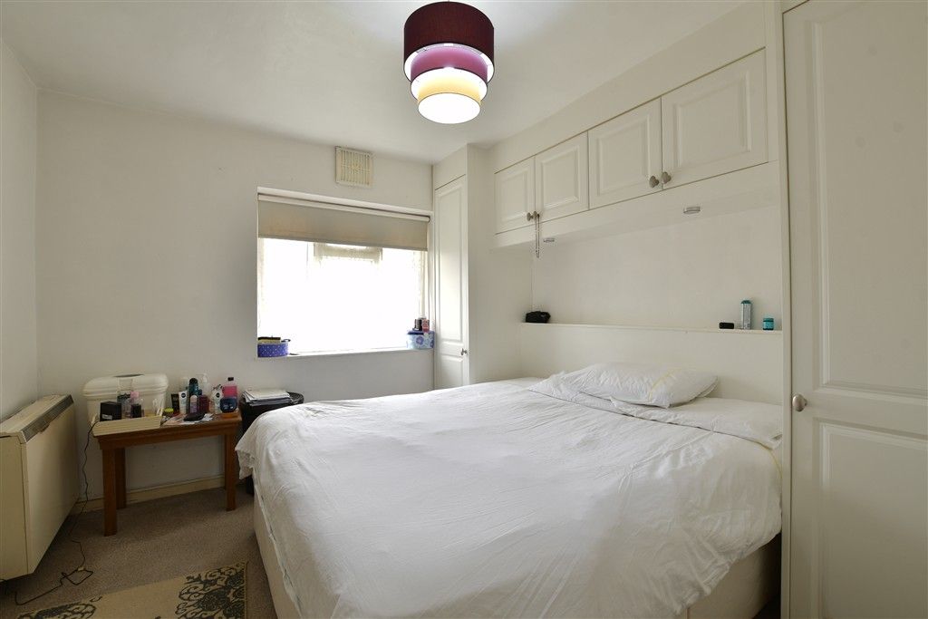 Property photo 3 of 6 Bedroom 1
