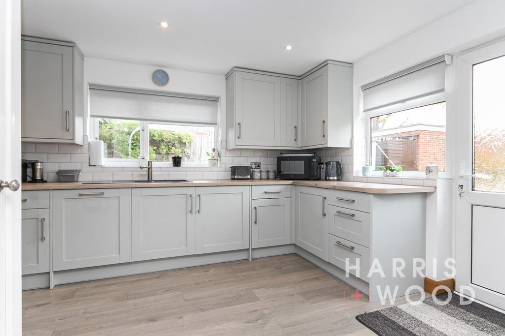 Property photo 2 of 30 4100666