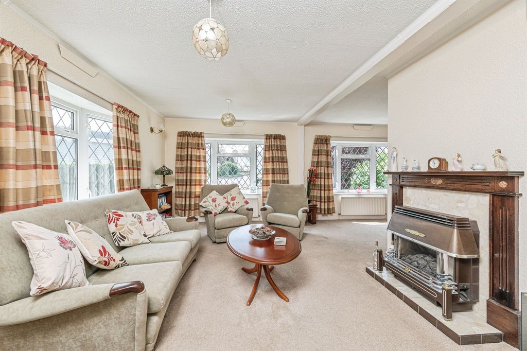 Property photo 3 of 16
