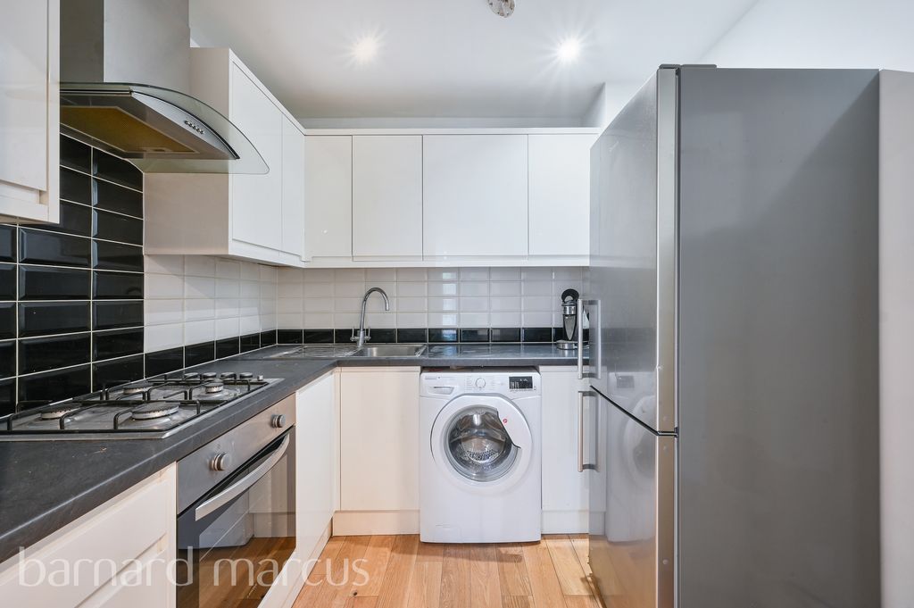 Property photo 3 of 5 Kitchen