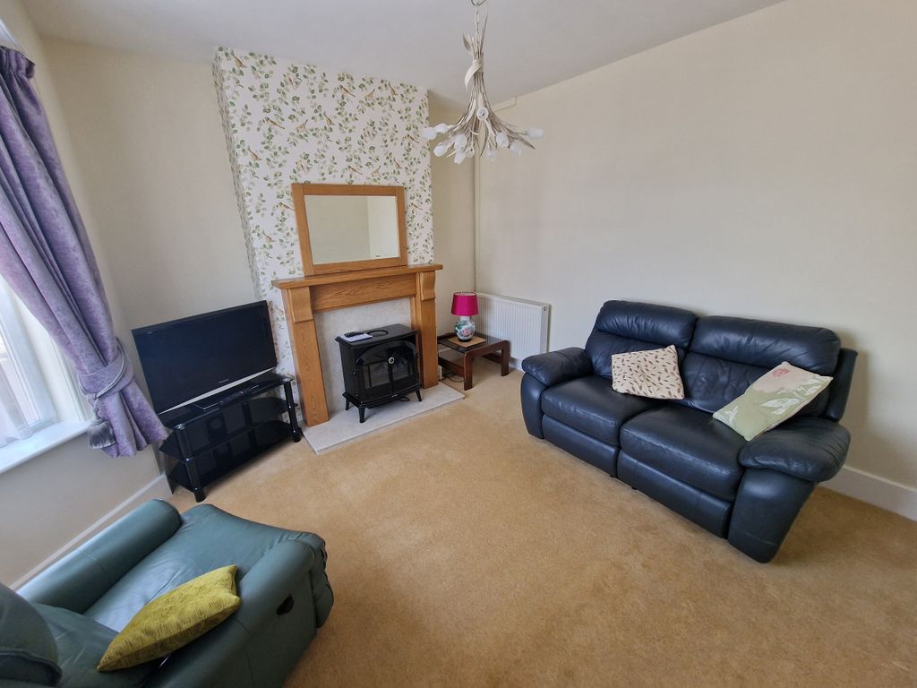 Property photo 3 of 22 Living Room