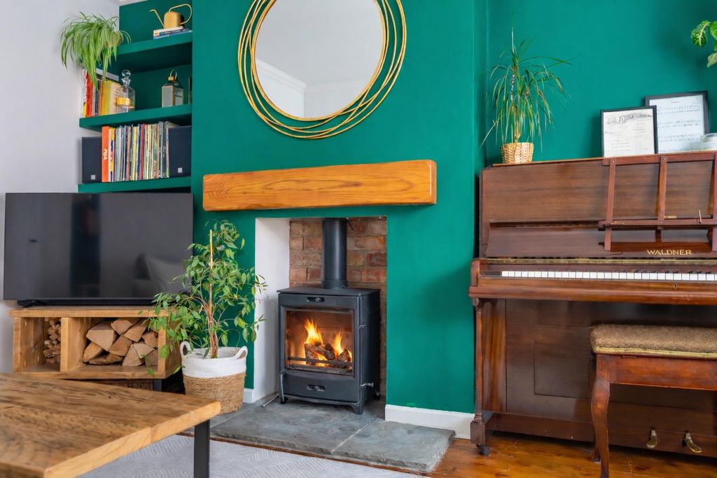 Property photo 3 of 15 Living Room