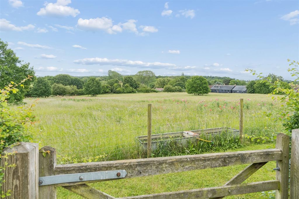 Additional image 40 of 6 bed detached house for saleHigh Road, Soulbury, Buckinghamshire LU7