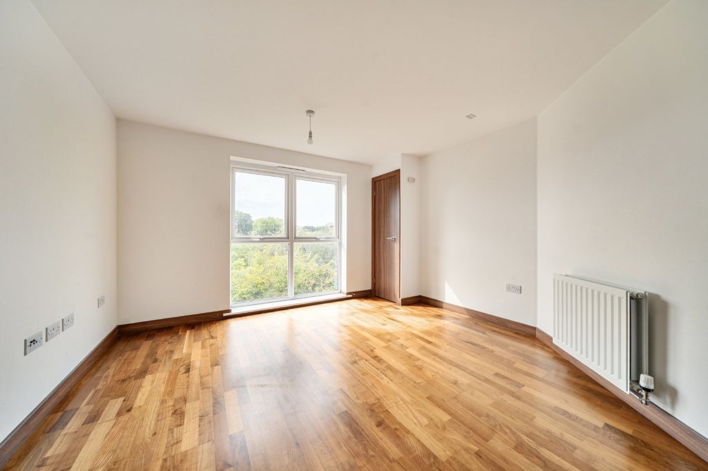 Property photo 2 of 10 Picture No. 76