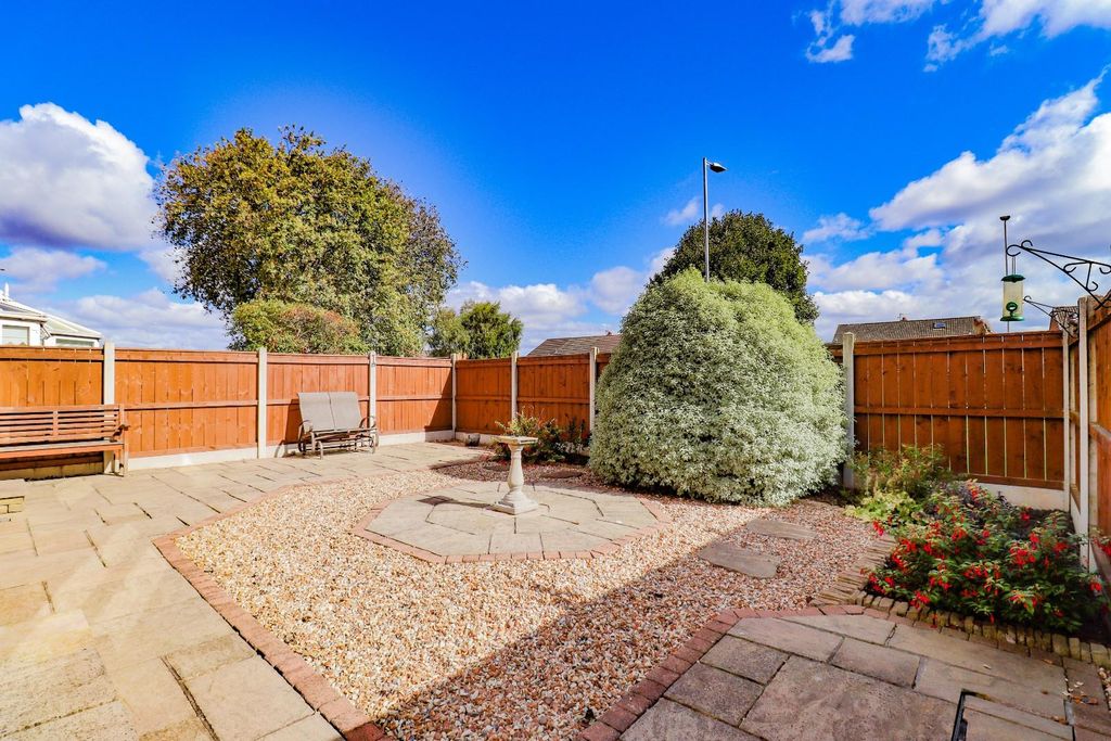 Property photo 3 of 23