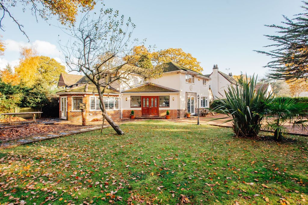 Property photo 1 of 18