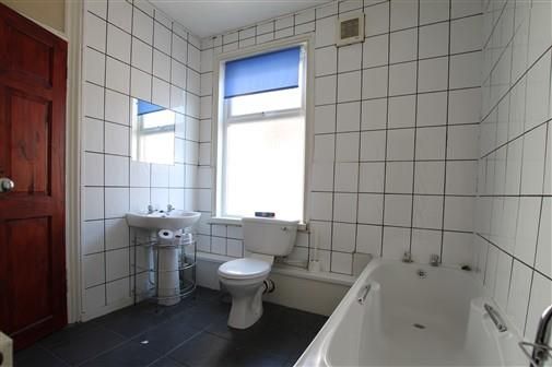 Property photo 3 of 8 40456.Jpg