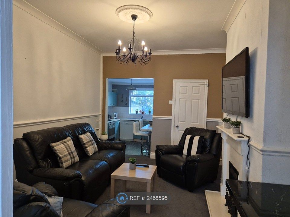 Property photo 2 of 17