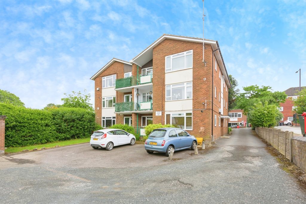 Property photo 1 of 17