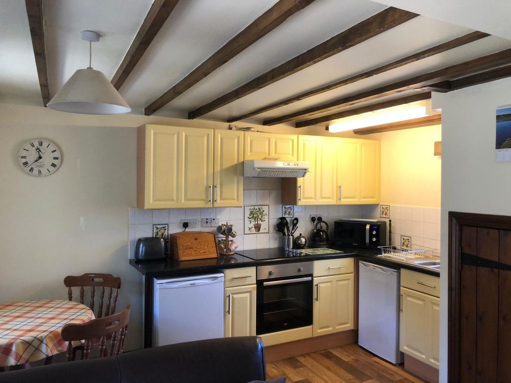 Property photo 3 of 7