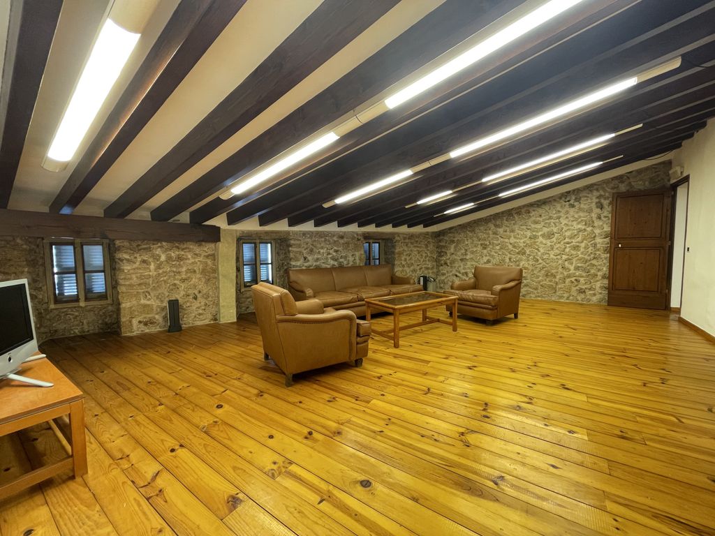 Property photo 3 of 36 Img_3036-Min.Jpg