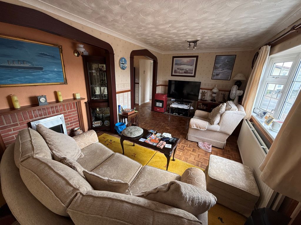 Property photo 3 of 26