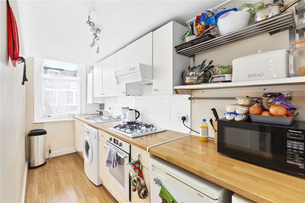 Property photo 2 of 6