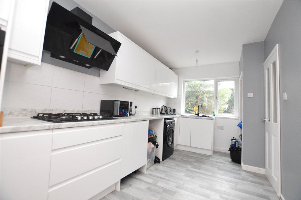 Property photo 3 of 10 Picture No. 04