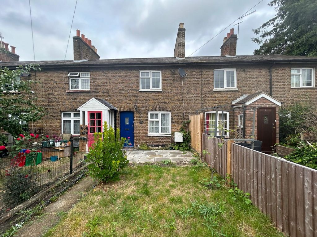 Property photo 1 of 12 2585070