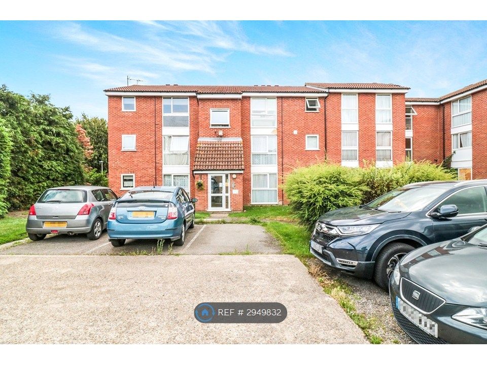 Property photo 1 of 9 Parking At Front