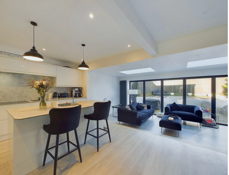 Property photo 2 of 19 2