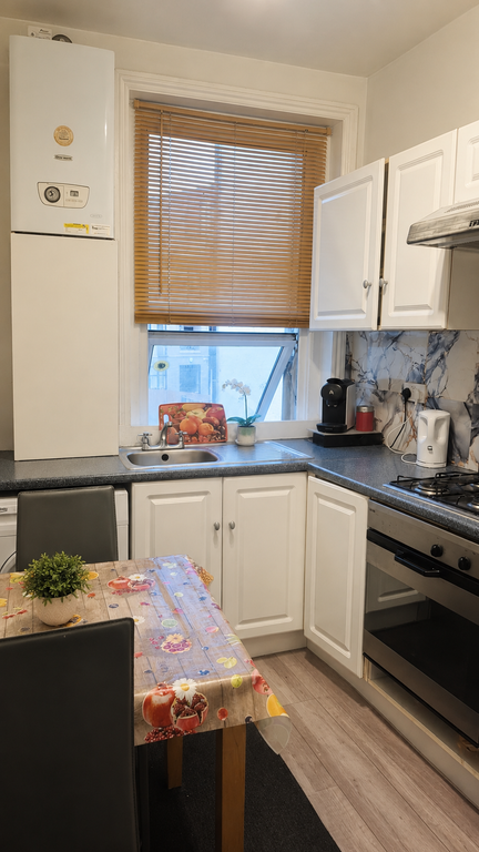 Property photo 3 of 4 Kitchen