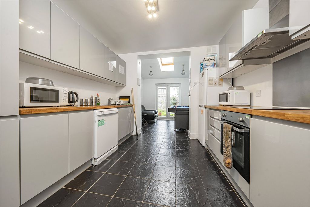 Property photo 3 of 9 Picture No. 01