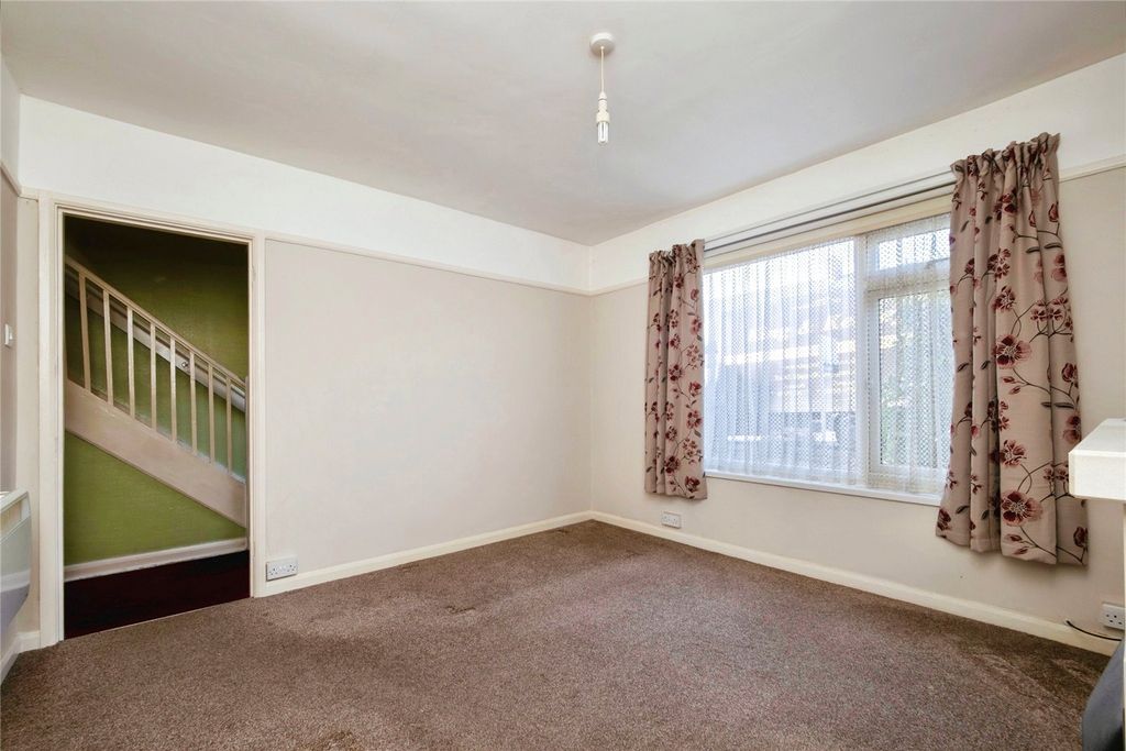 Property photo 3 of 14 Picture No. 10