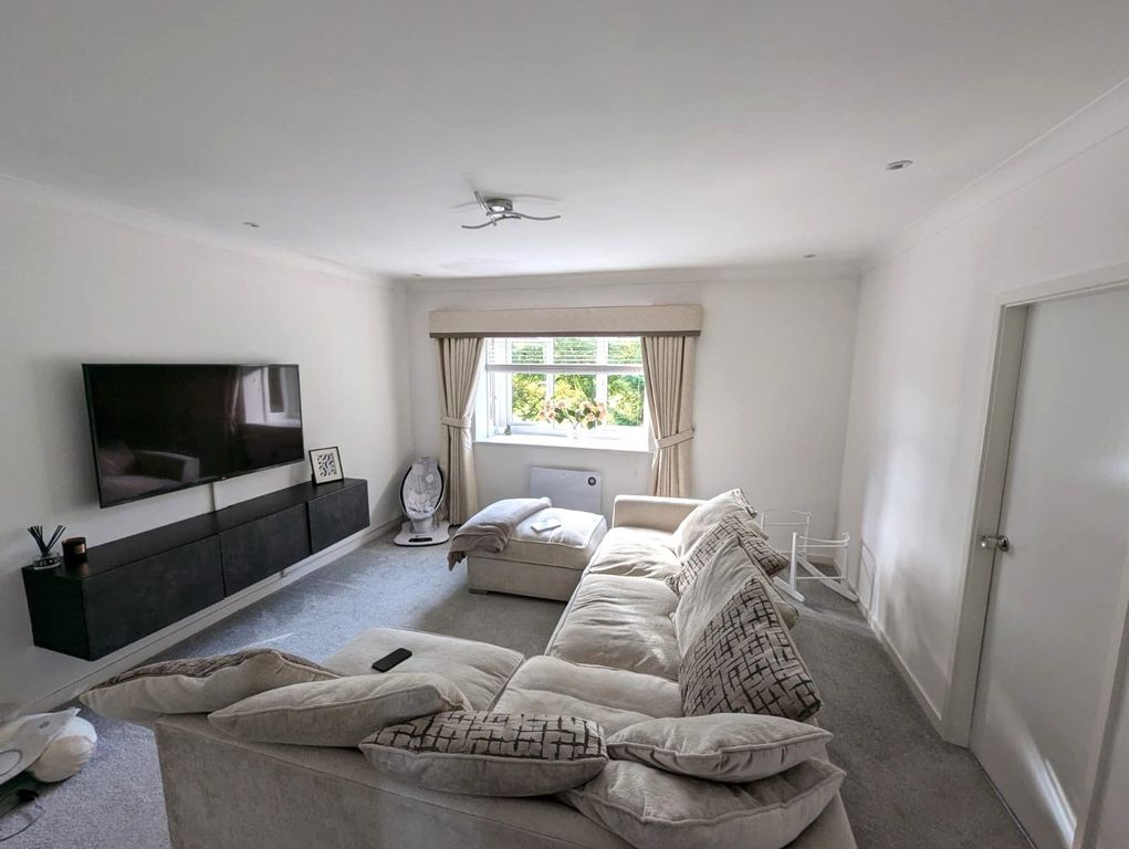 Property photo 3 of 7