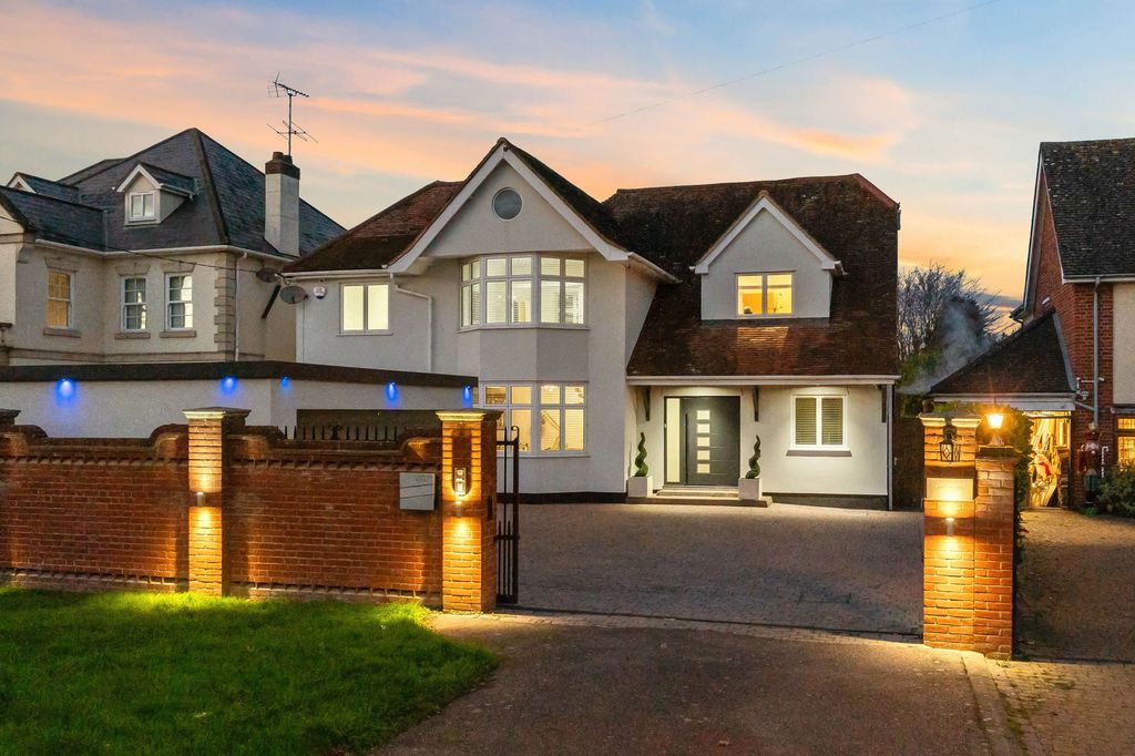 Property photo 2 of 72