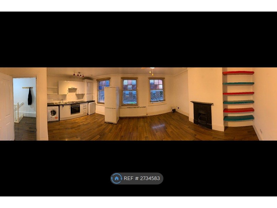 Property photo 2 of 8 Living Room &amp; Kitchen