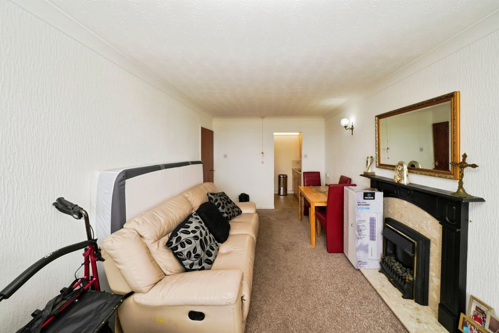 Property photo 3 of 16