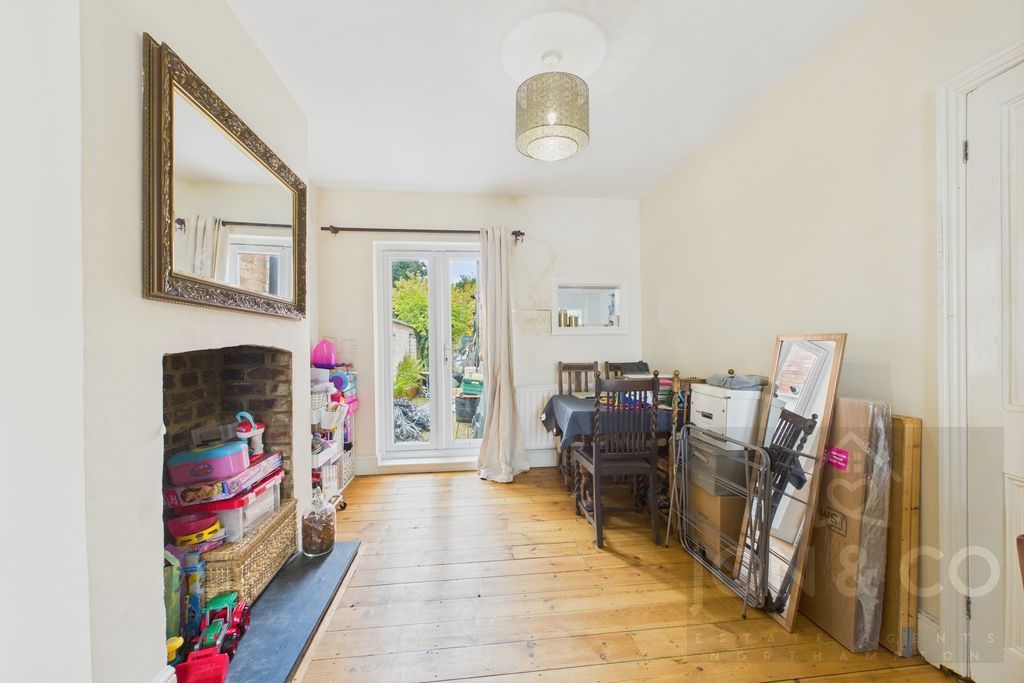 Property photo 3 of 13