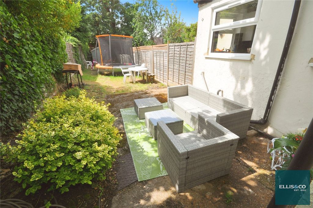 Property photo 1 of 9 Picture No. 08