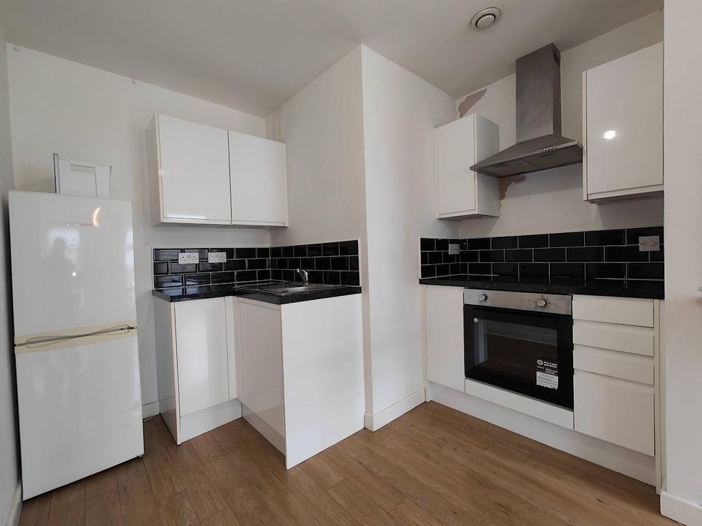 Property photo 2 of 7 Open Plan Lounge/Kitchen