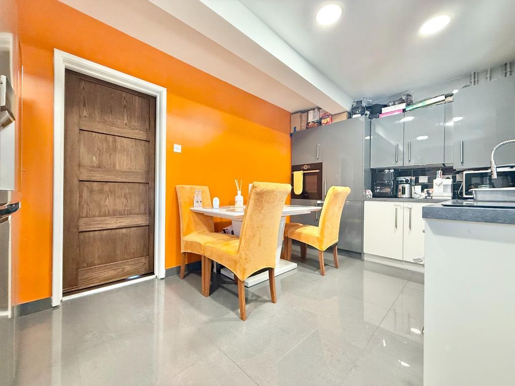 Property photo 2 of 15 Img_9772.Jpg