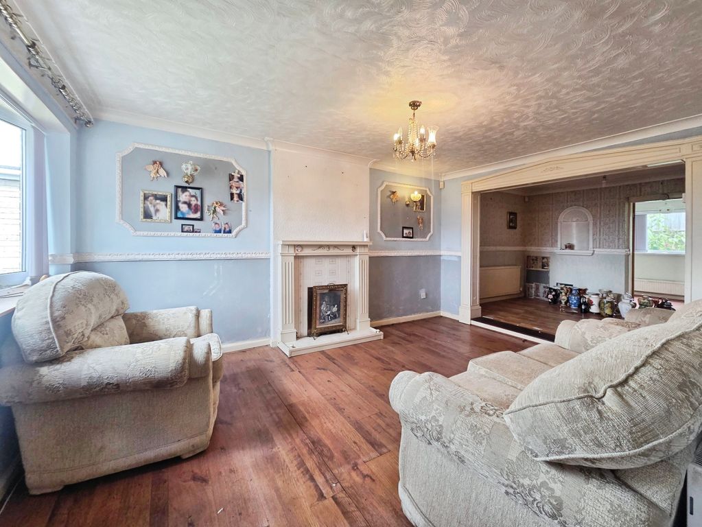 Property photo 2 of 15 Fcdd59B1-1000146410