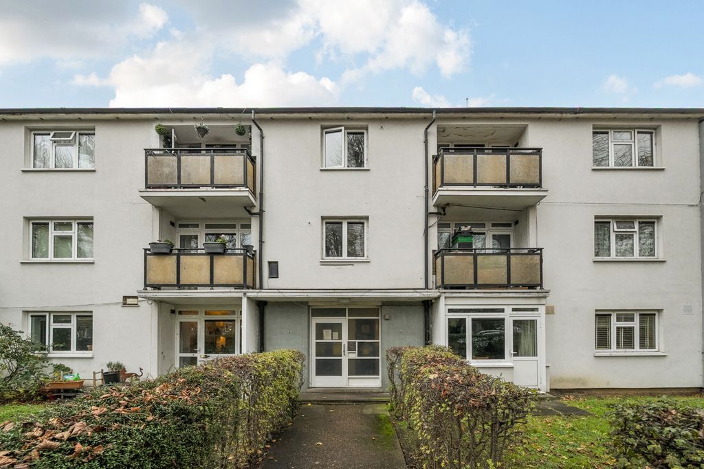 Property photo 1 of 20 External