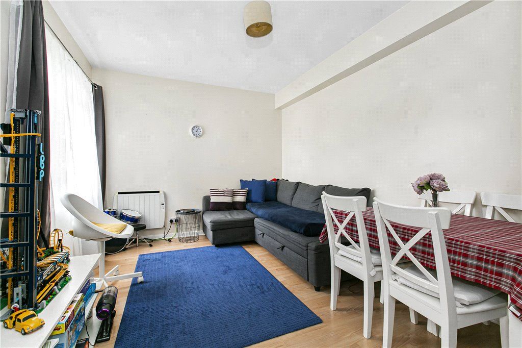 Property photo 2 of 9 Reception