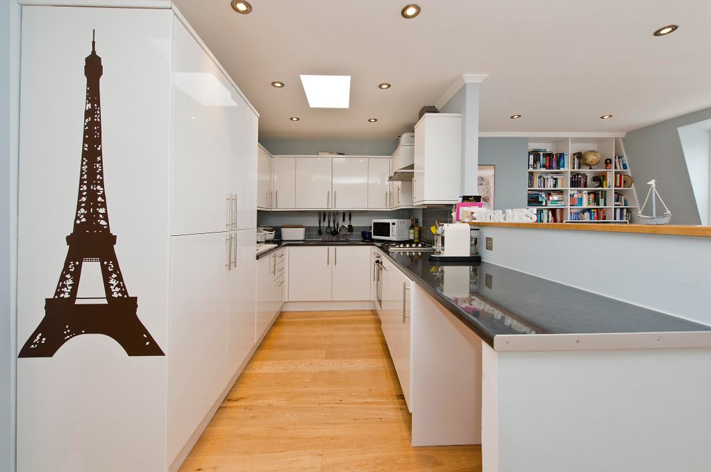 Property photo 3 of 7 A085i00000L96Llaar_Bgo100281_10.Jpg