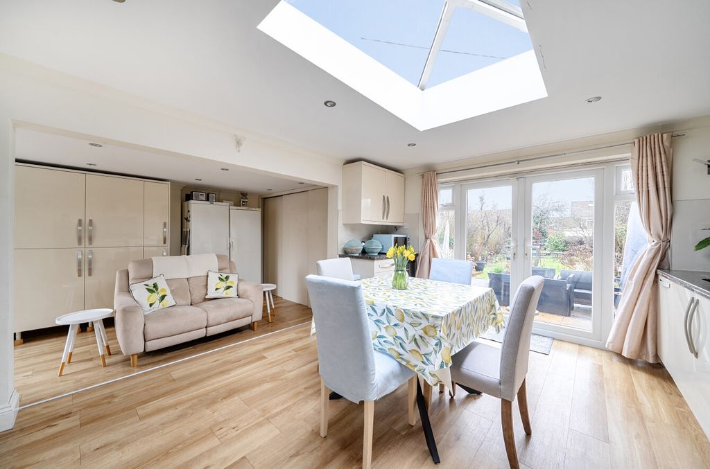 Property photo 2 of 25 1408213-24-69861E...