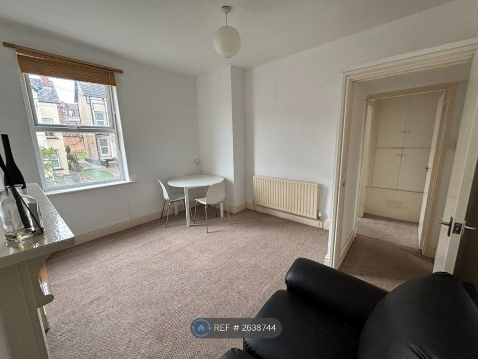 Property photo 2 of 7 Living