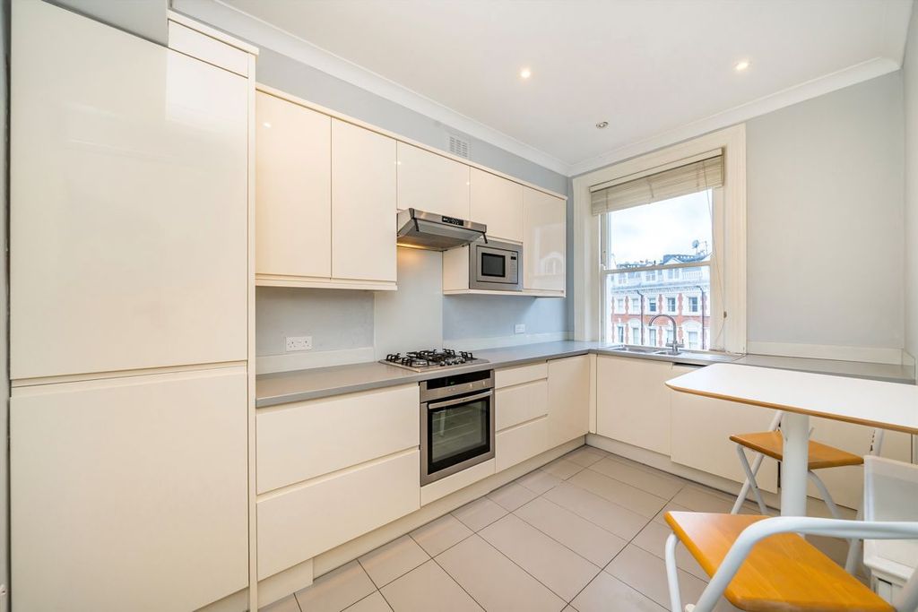 Property photo 3 of 5