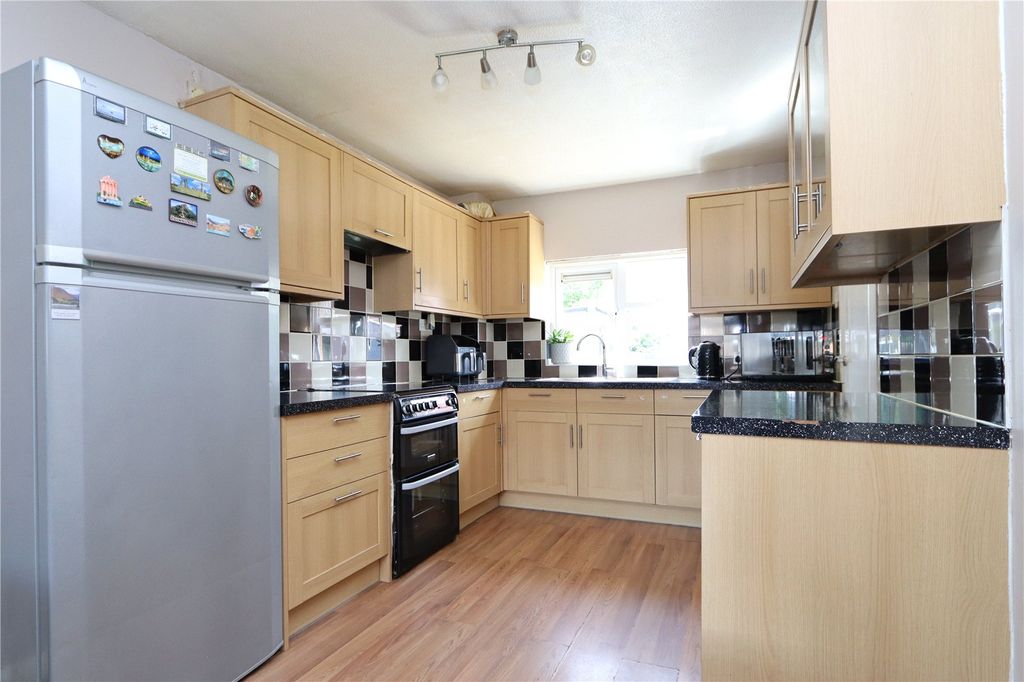 Property photo 3 of 15 Picture No. 05