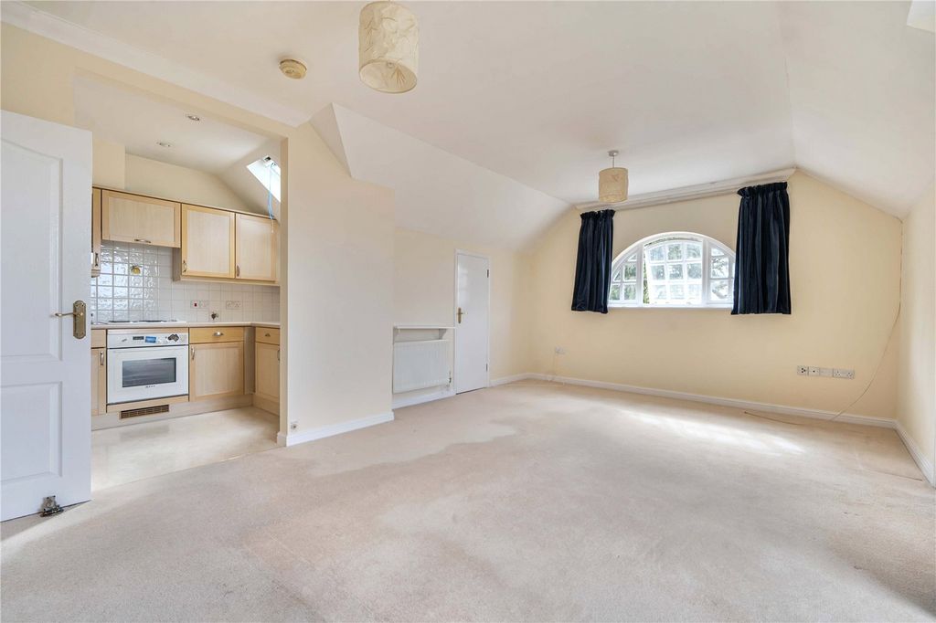 Property photo 2 of 13 Sitting Room
