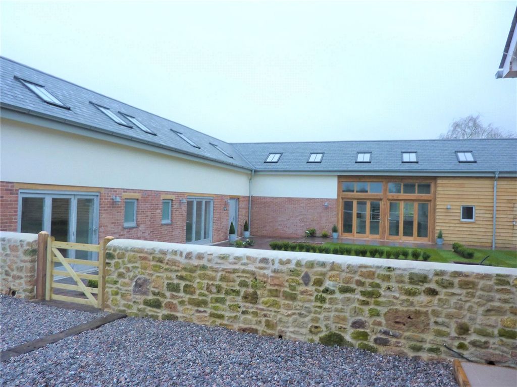 Property photo 1 of 16 External