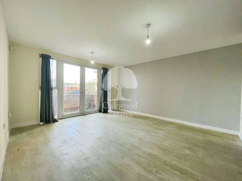 Property photo 2 of 9