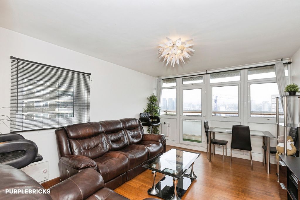 Property photo 1 of 23 Lounge/Dining Room